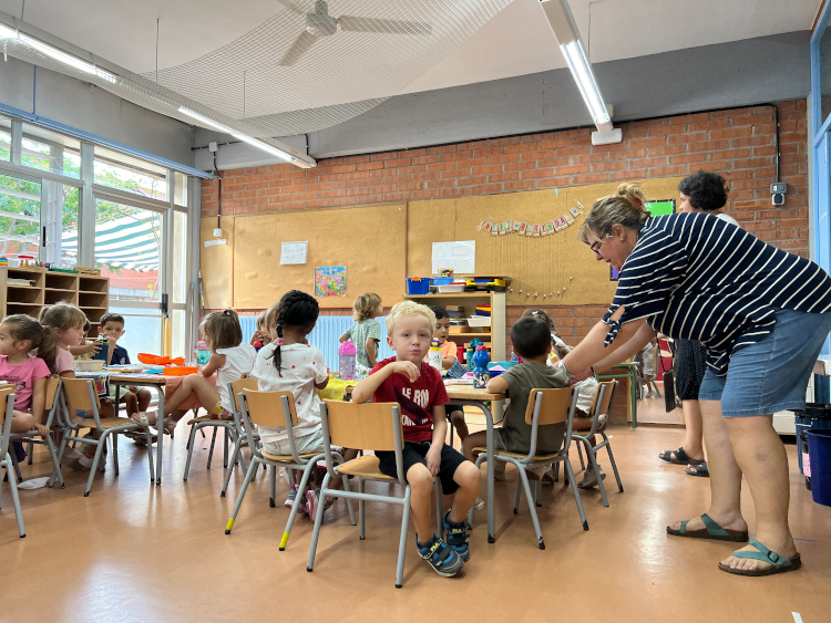 Kids in CEIP Espai 3 school in Sant Joan Despí on September 5, 2022 (by Gerard Escaich Folch)